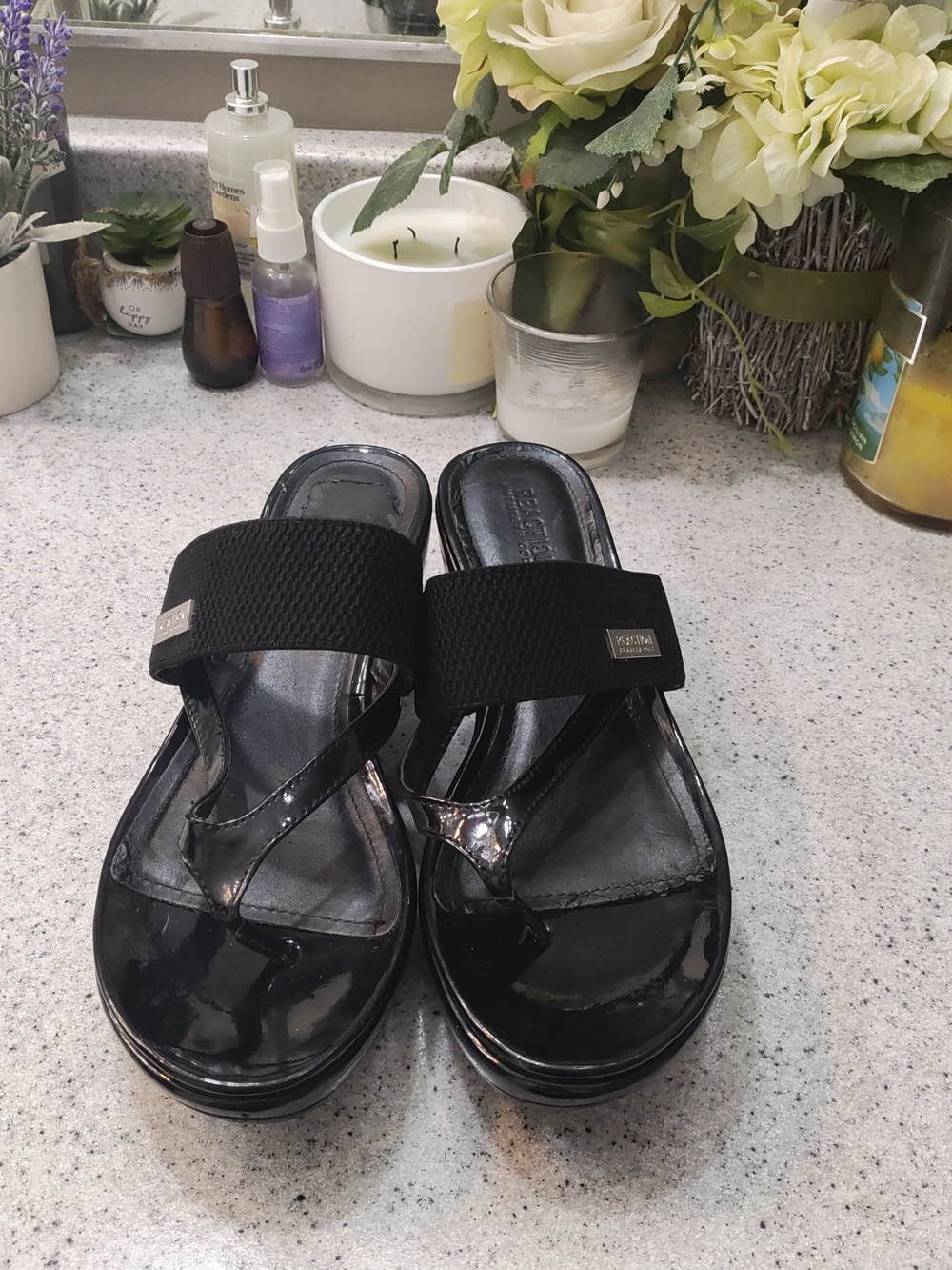 Reaction 😜 Kenneth Cole Black Patent Slide Sandals with Elastic Strap - 🫦🫦🫦